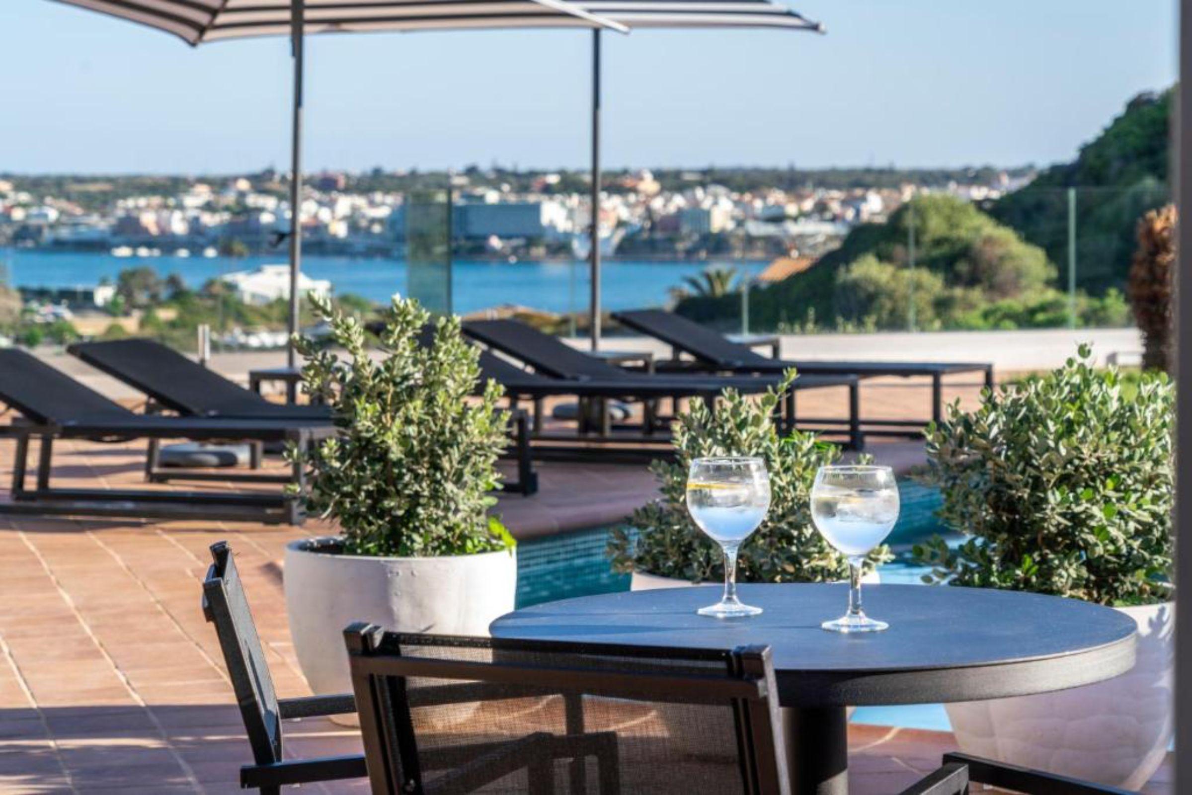 Calallonga Hotel Menorca Mahón Buitenkant foto