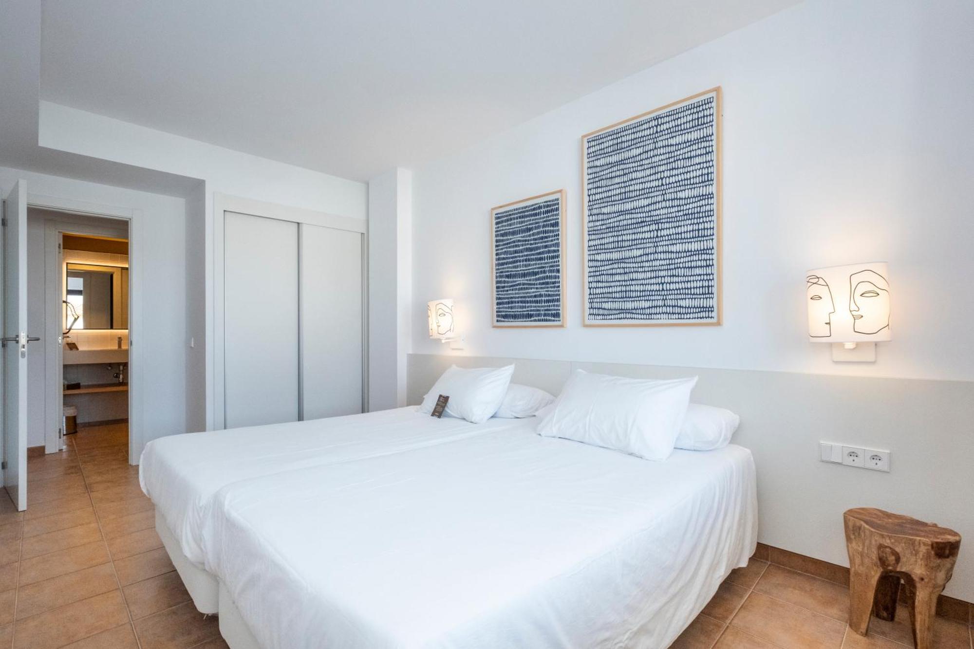 Calallonga Hotel Menorca Mahón Buitenkant foto