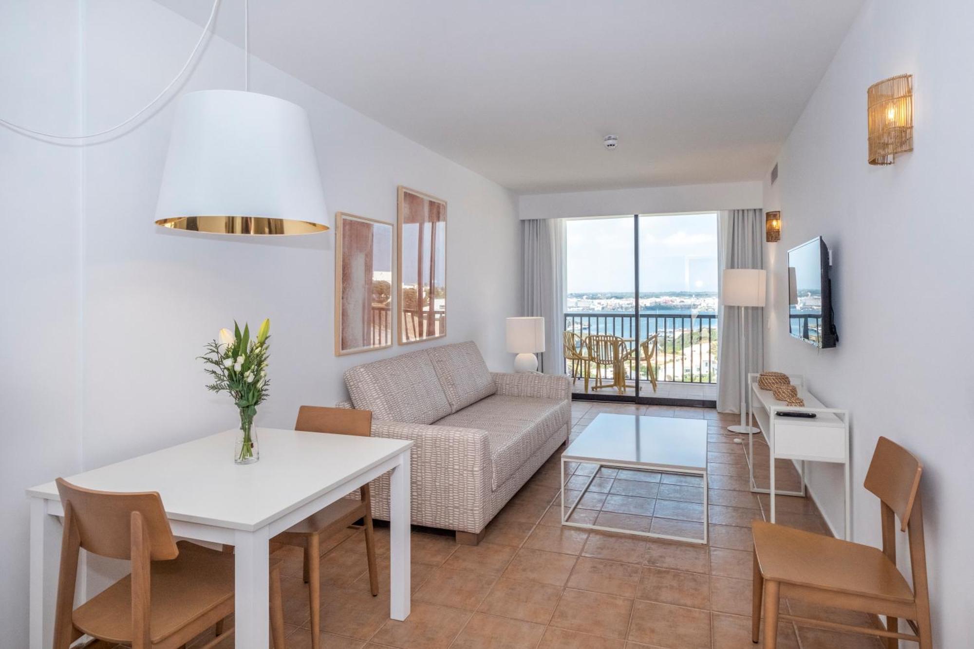 Calallonga Hotel Menorca Mahón Buitenkant foto